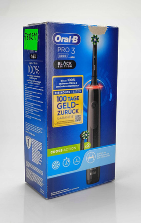 SZCZOTECZKA ELEKTRYCZNA ORAL-B PRO 3 3000 CZARNA